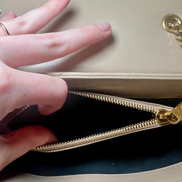 YSL  - Loulou Small YSL Shoulder Bag in Quilted Leather - Picture 17 of 17